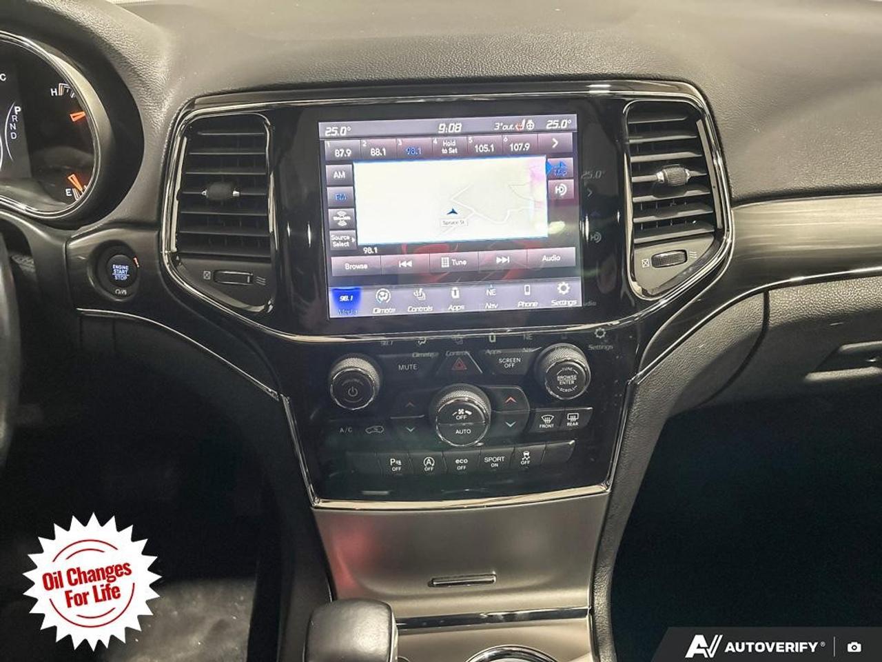 2021 Jeep Grand Cherokee LIMITED 4X4 Photo