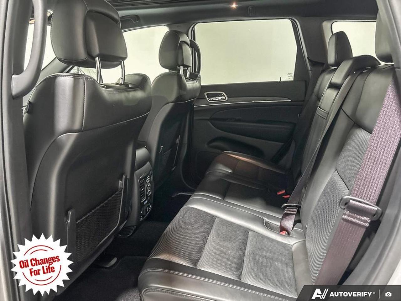 2021 Jeep Grand Cherokee LIMITED 4X4 Photo