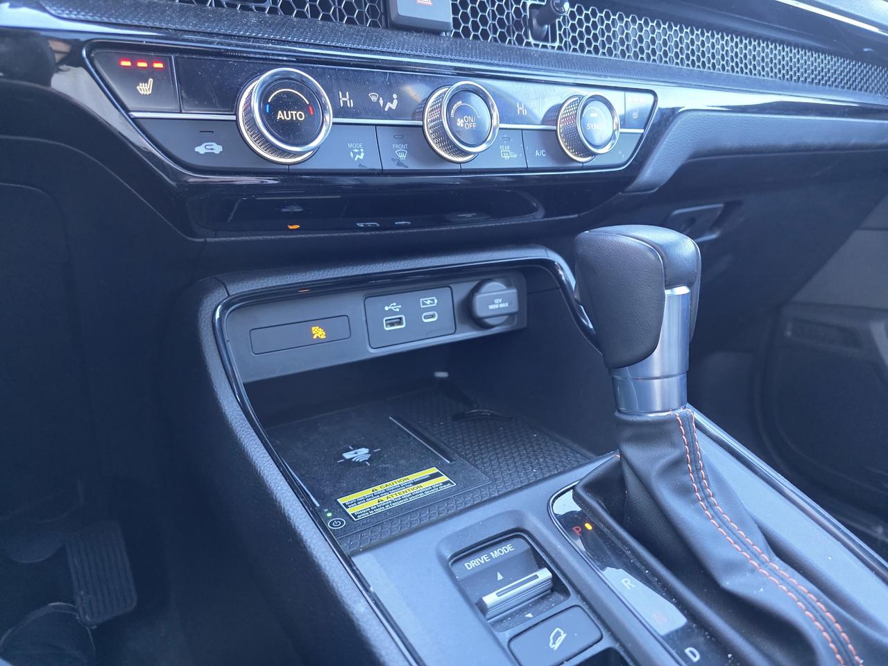 2025 Honda CR-V Hybrid Touring AWD | Bose Audio | Apple Car Play | Sunroof | Photo