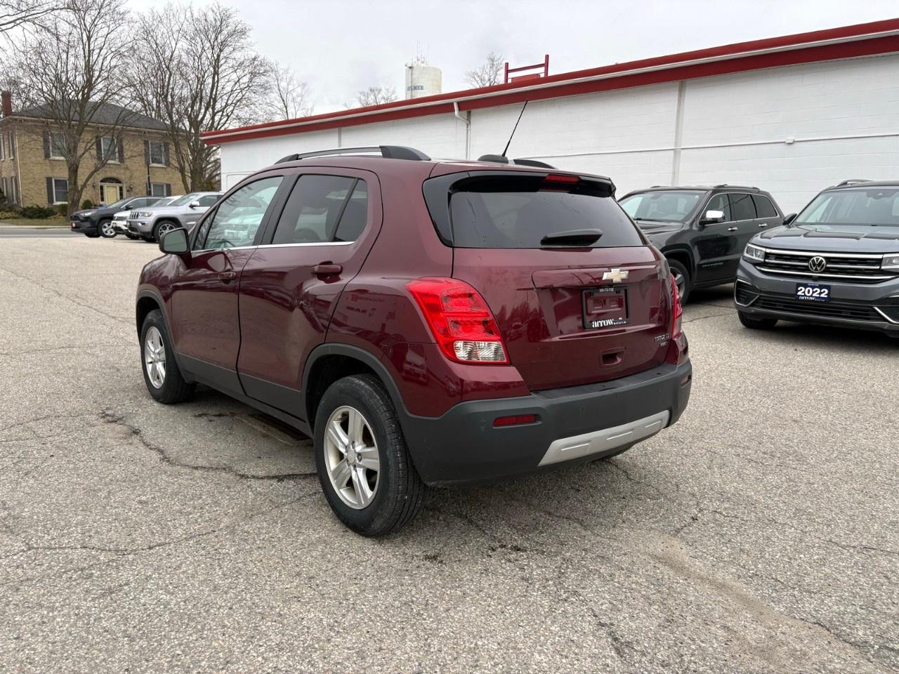 2016 Chevrolet Trax AWD 4dr LT Photo2