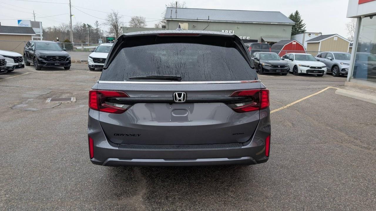 2026 Honda Odyssey Sport-L Passenger Van Photo3