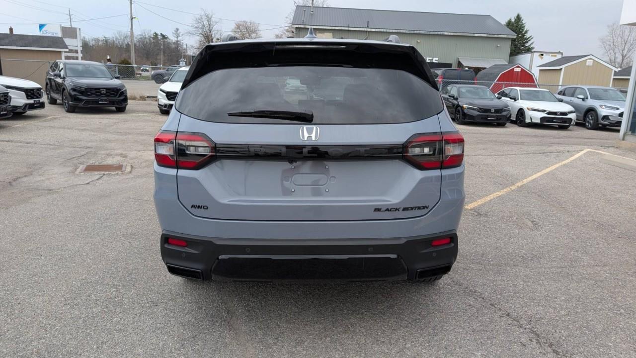 2026 Honda Pilot Black Edition 4dr All-Wheel Drive Photo3