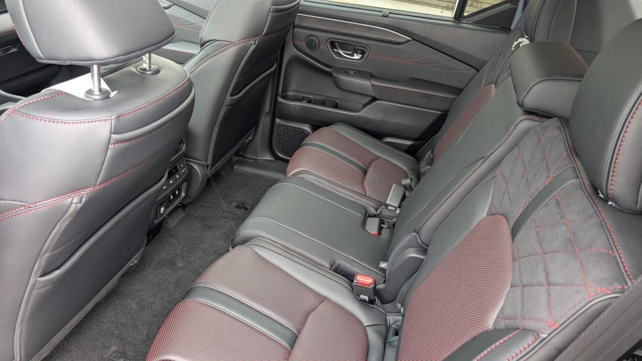 2026 Honda Pilot Black Edition 4dr All-Wheel Drive Photo