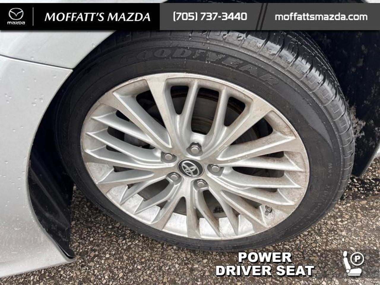 2019 Toyota Camry HYBRID XLE Photo