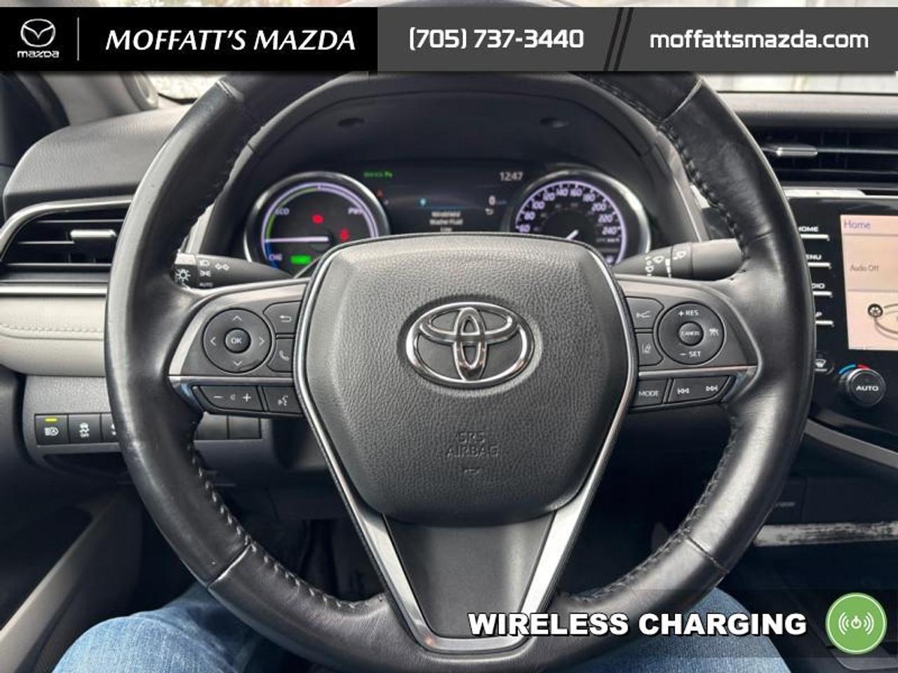 2019 Toyota Camry HYBRID XLE Photo