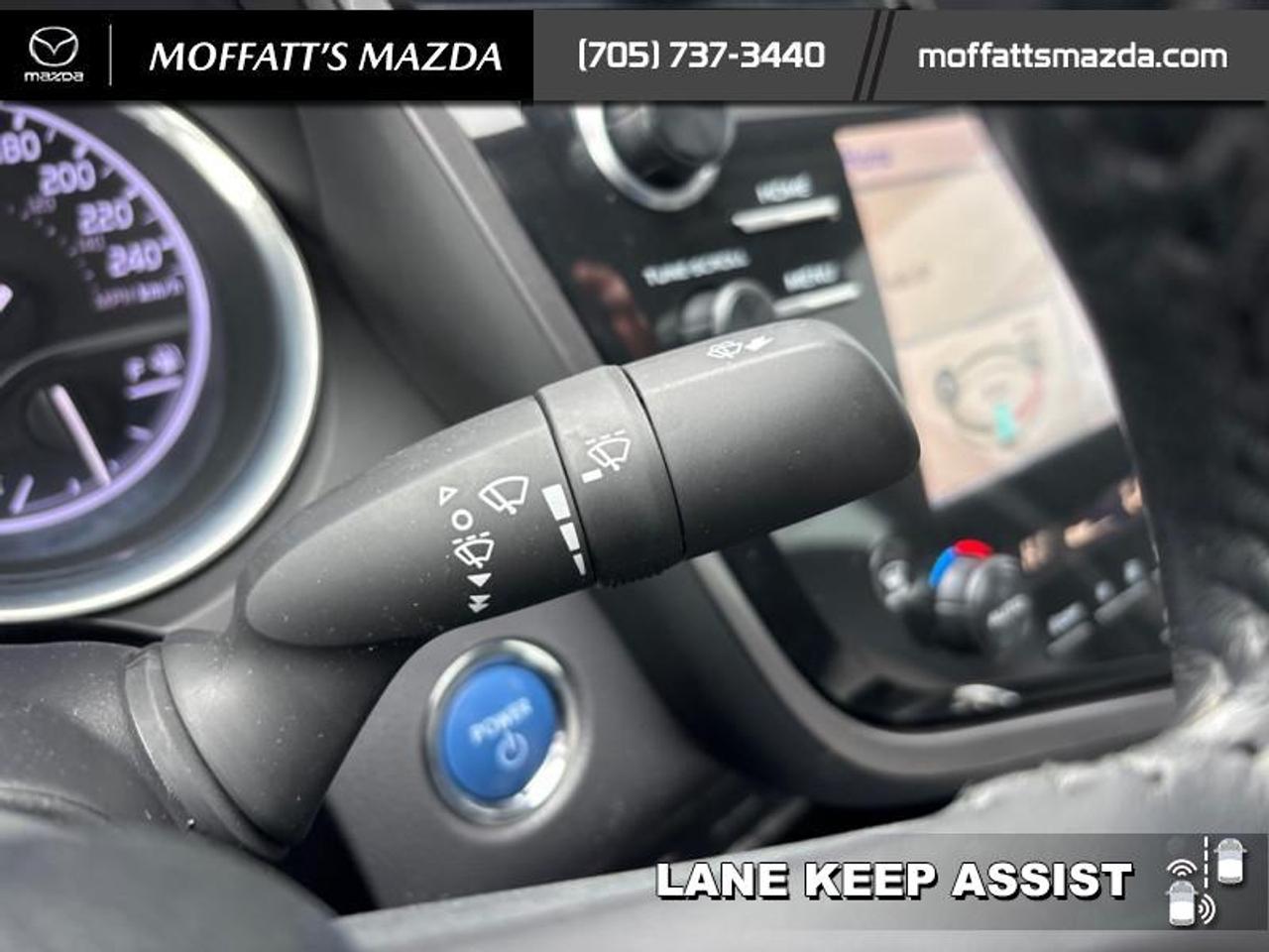 2019 Toyota Camry HYBRID XLE Photo