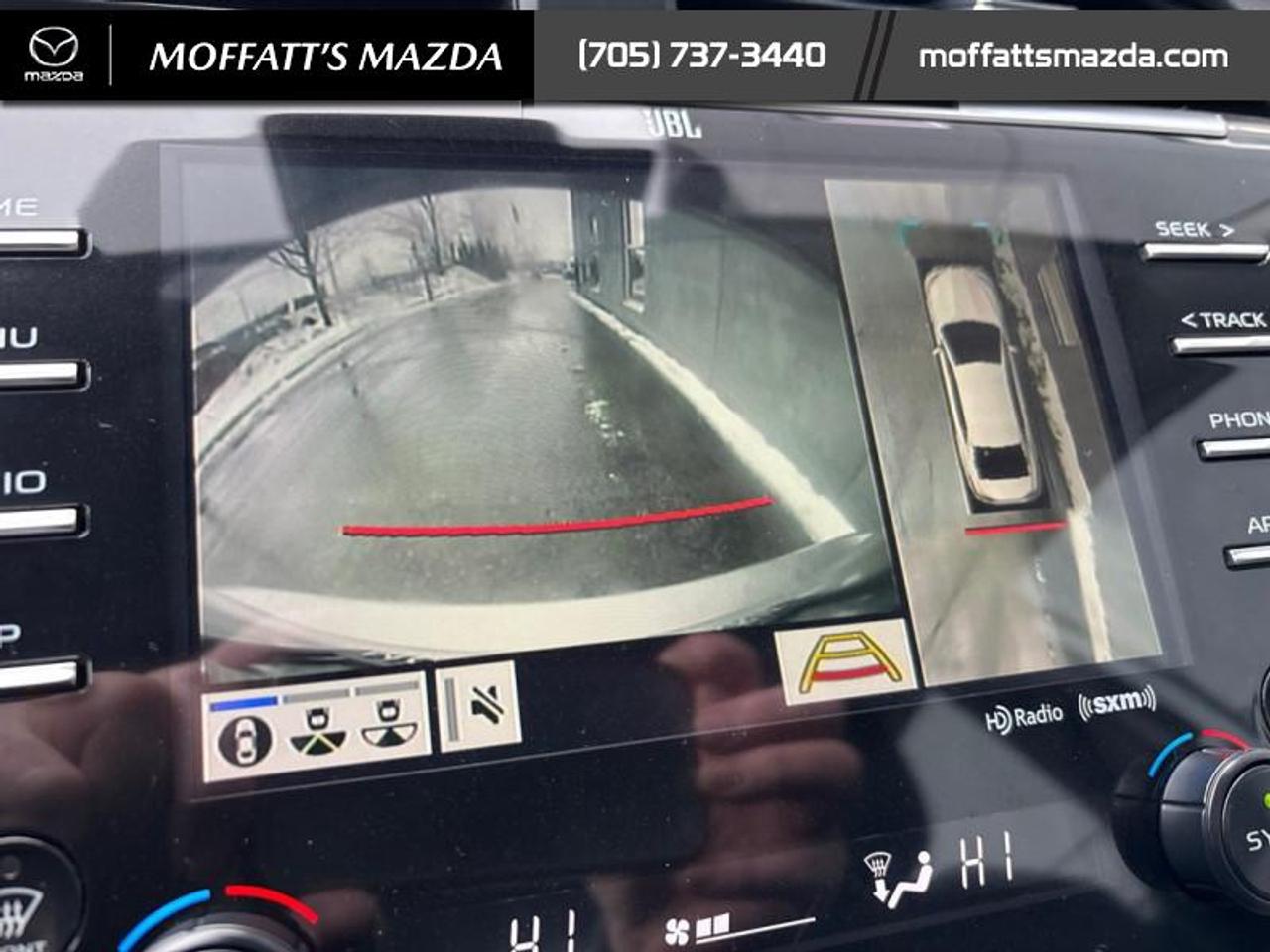 2019 Toyota Camry HYBRID XLE Photo