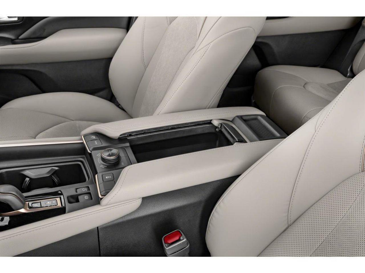 2024 Toyota Grand Highlander Hybrid Platinum 4dr All-Wheel Drive Photo