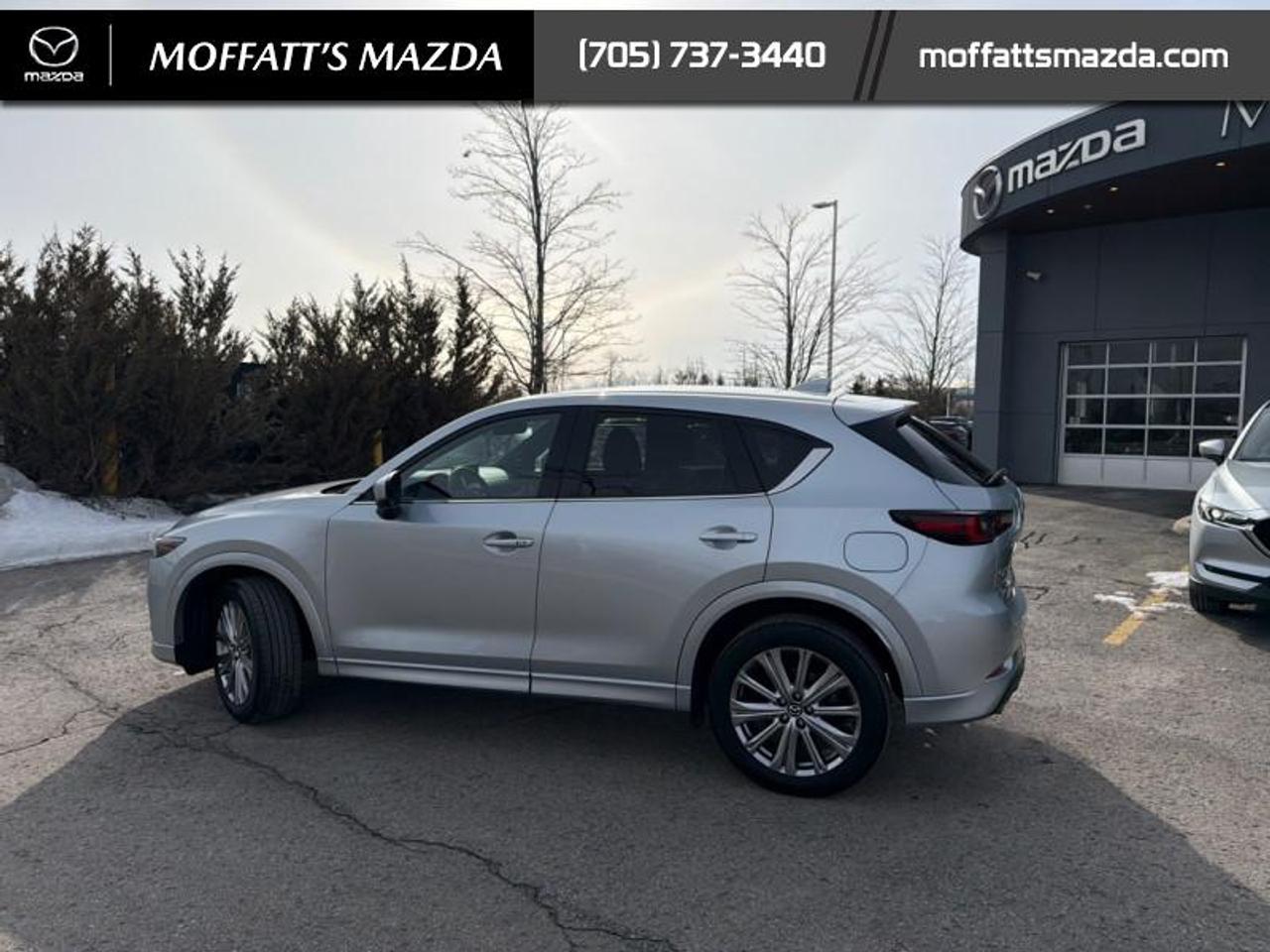 2022 Mazda CX-5 Signature Photo2