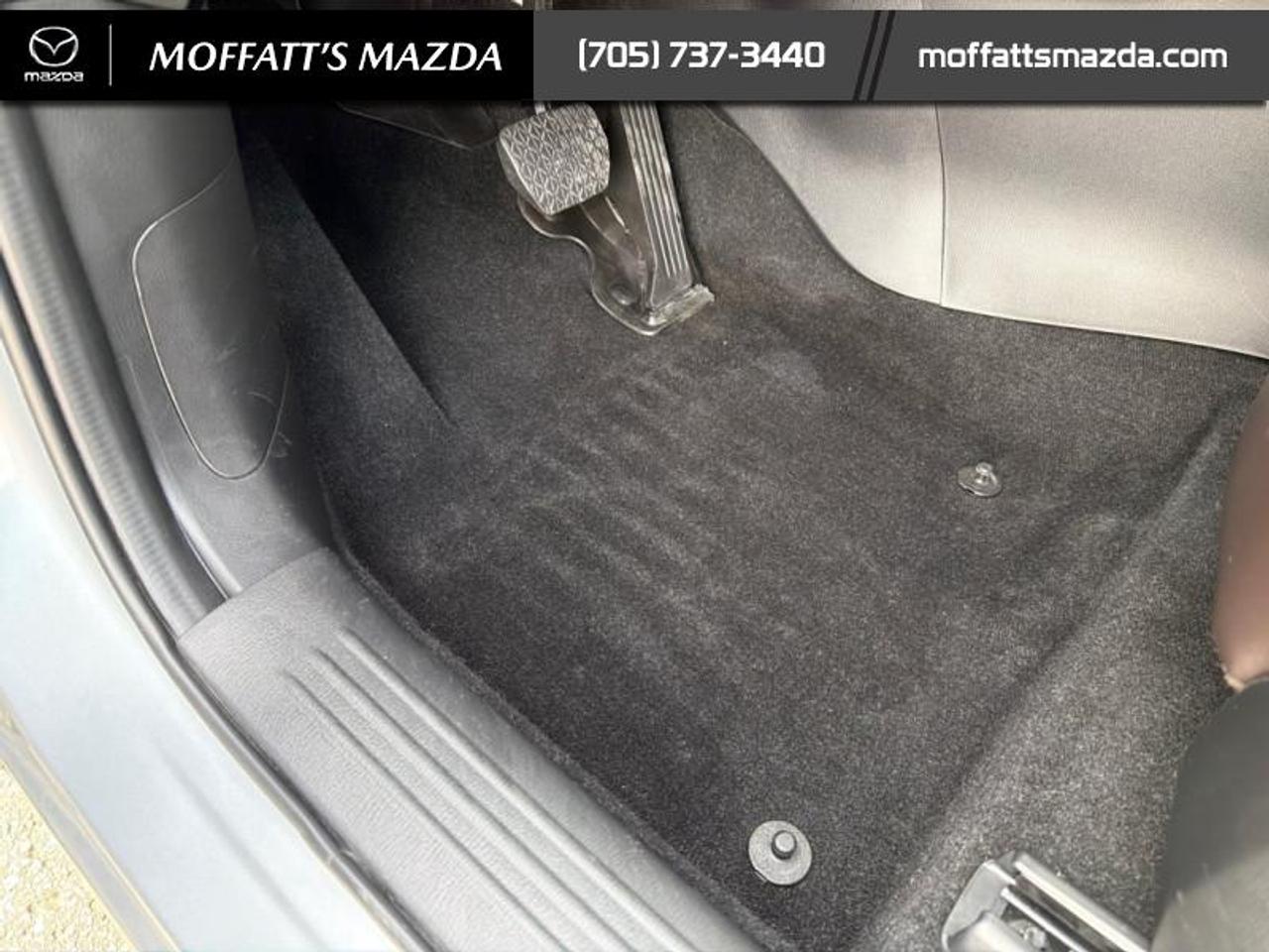 2022 Mazda CX-5 Signature Photo