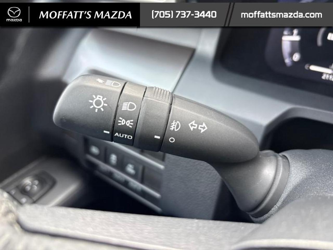 2025 Toyota Tacoma 4X4 Double Cab at Photo