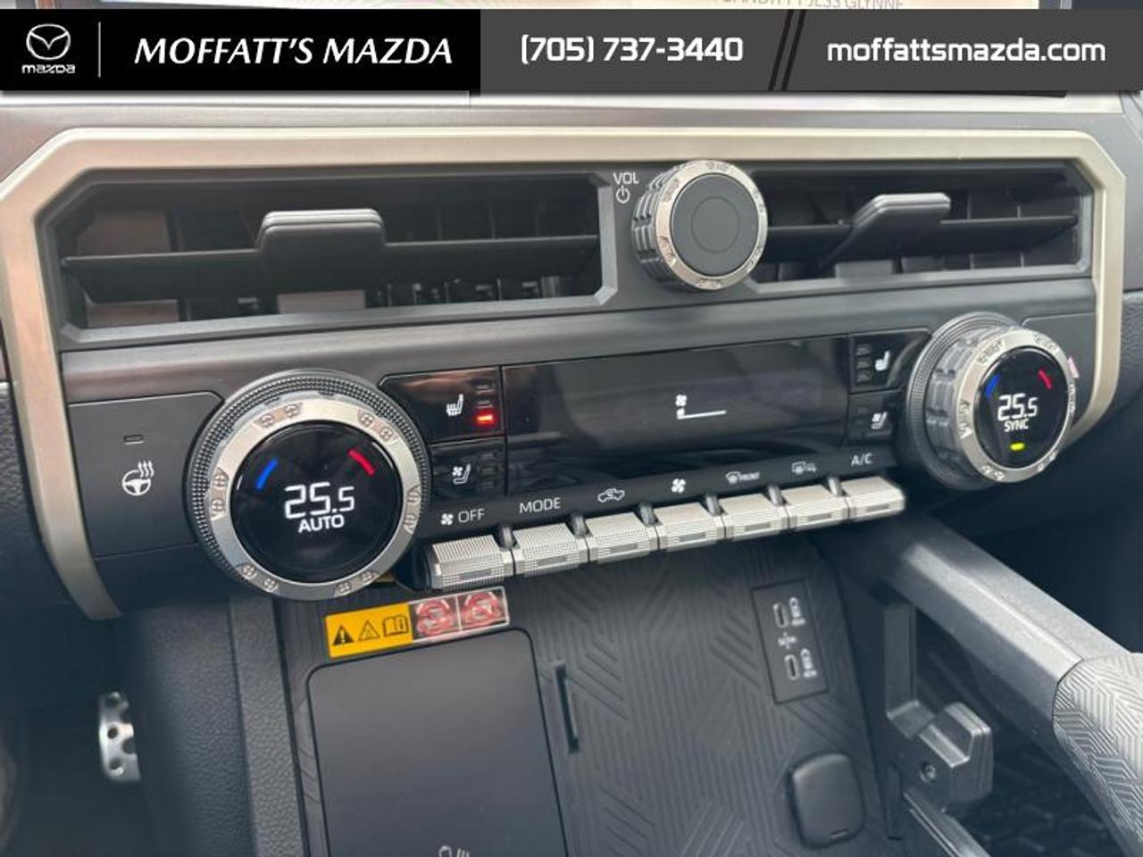 2025 Toyota Tacoma 4X4 Double Cab at Photo