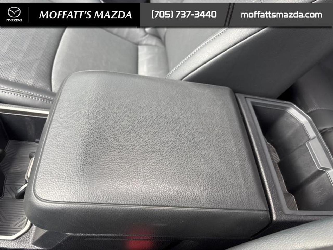 2025 Toyota Tacoma 4X4 Double Cab at Photo