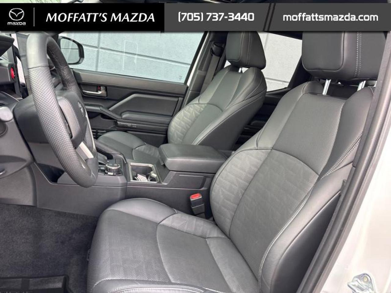 2025 Toyota Tacoma 4X4 Double Cab at Photo