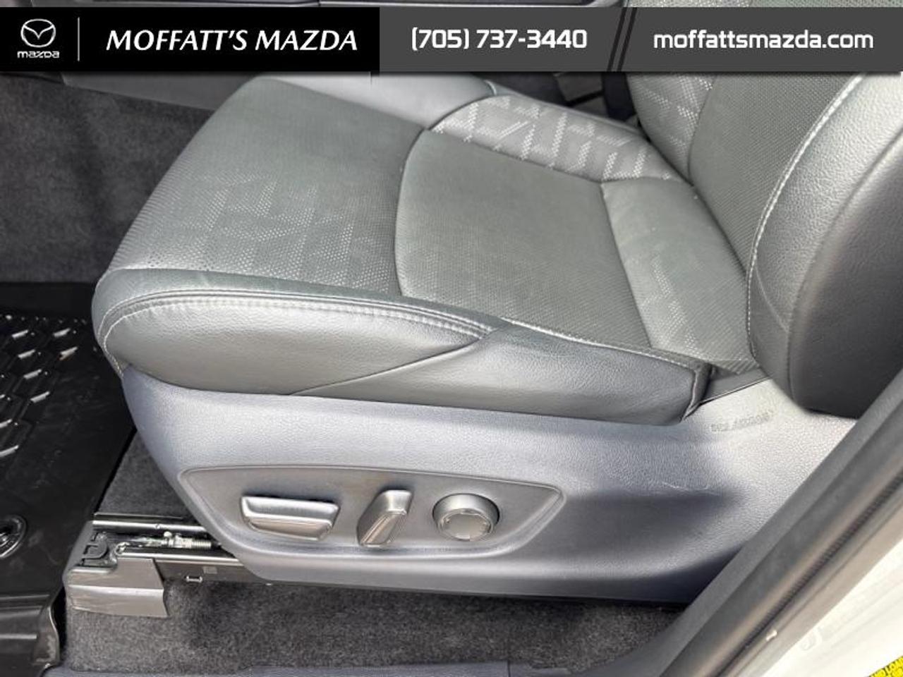 2025 Toyota Tacoma 4X4 Double Cab at Photo