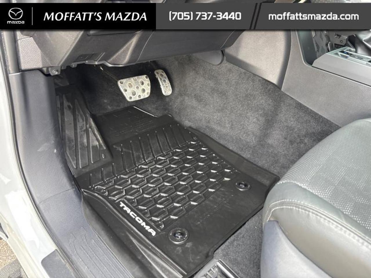 2025 Toyota Tacoma 4X4 Double Cab at Photo