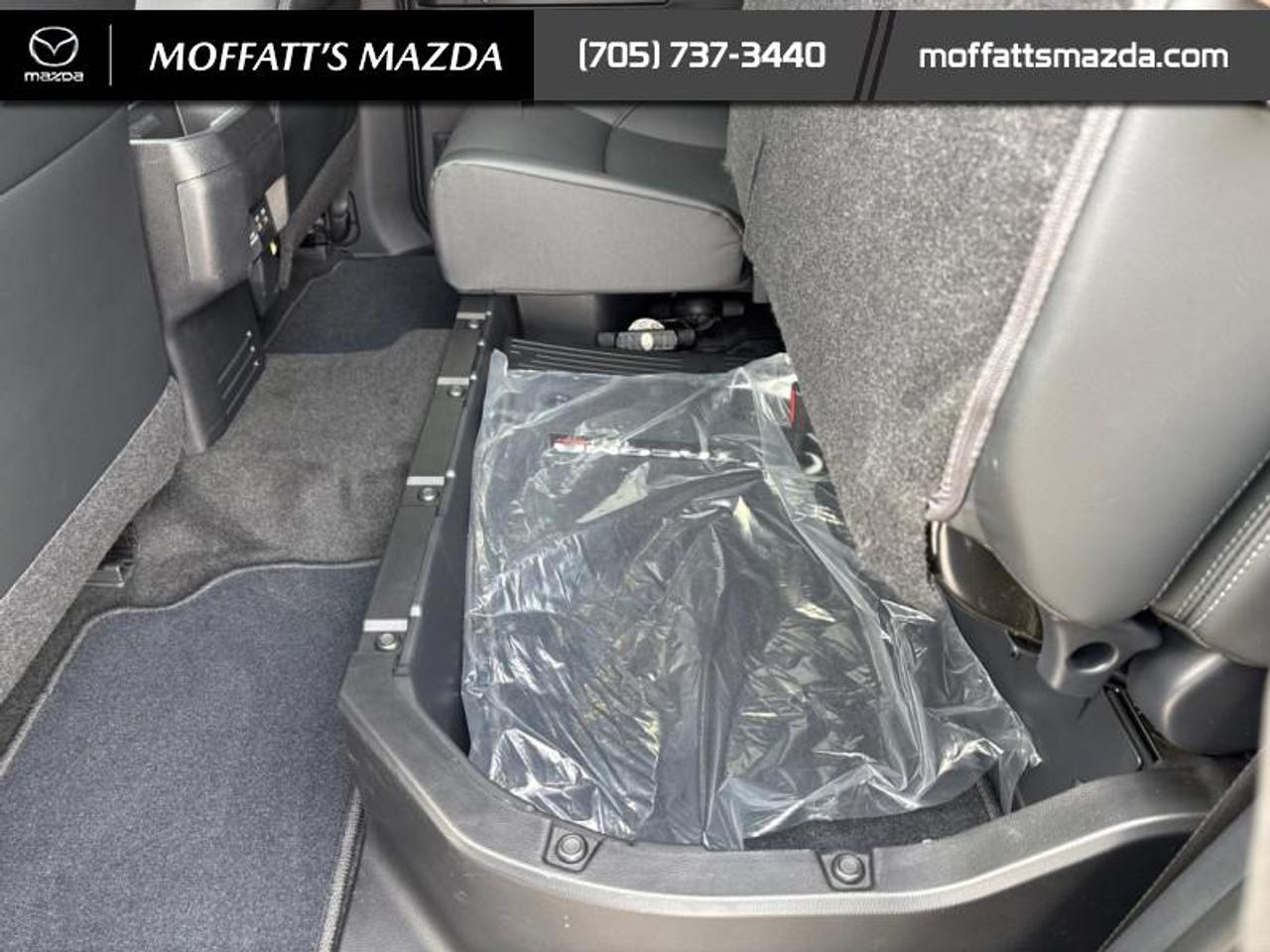 2025 Toyota Tacoma 4X4 Double Cab at Photo