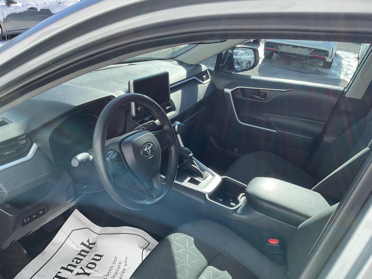 2024 Toyota RAV4 LE 4dr All-wheel Drive Photo