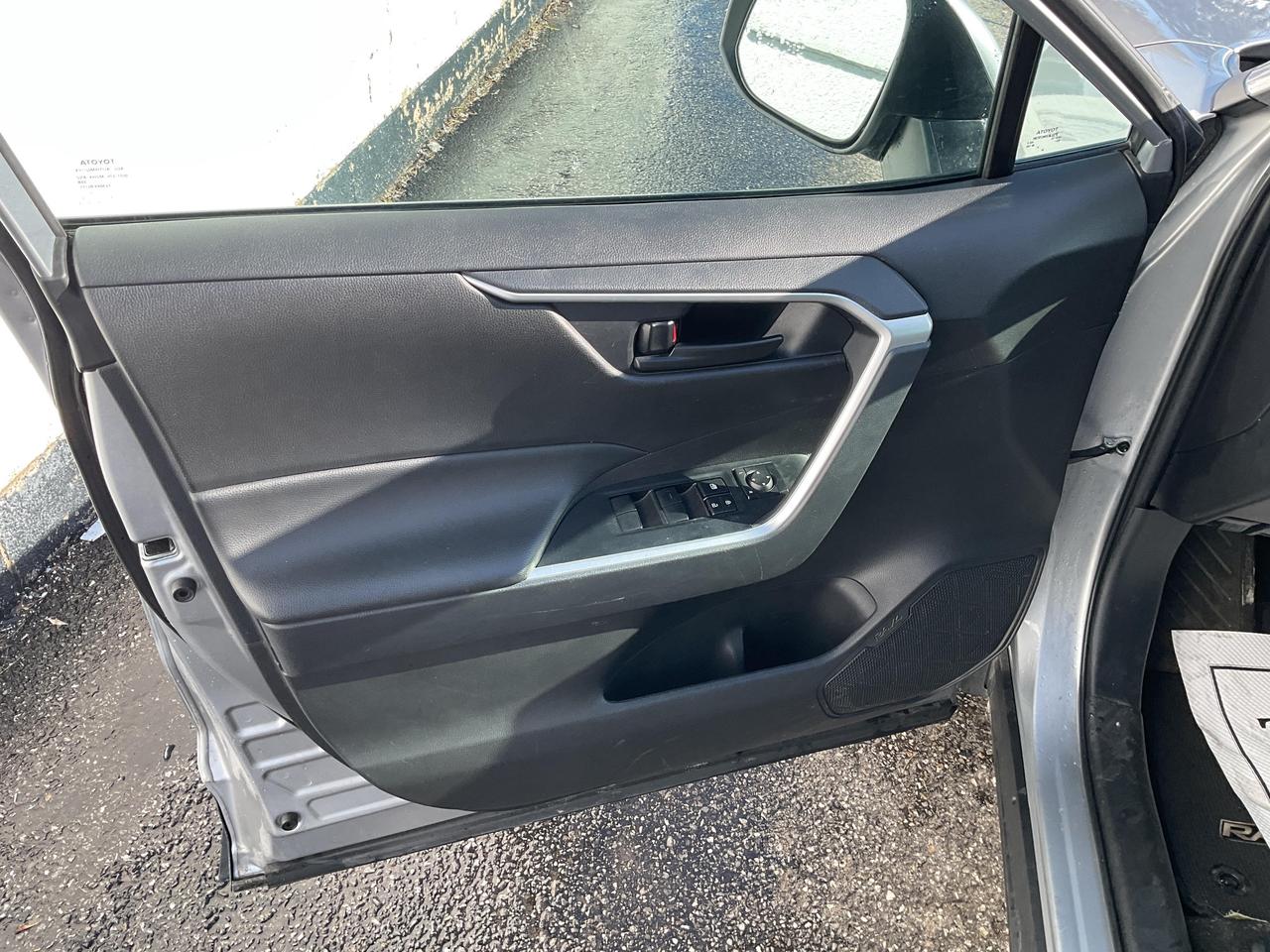 2024 Toyota RAV4 LE 4dr All-wheel Drive Photo