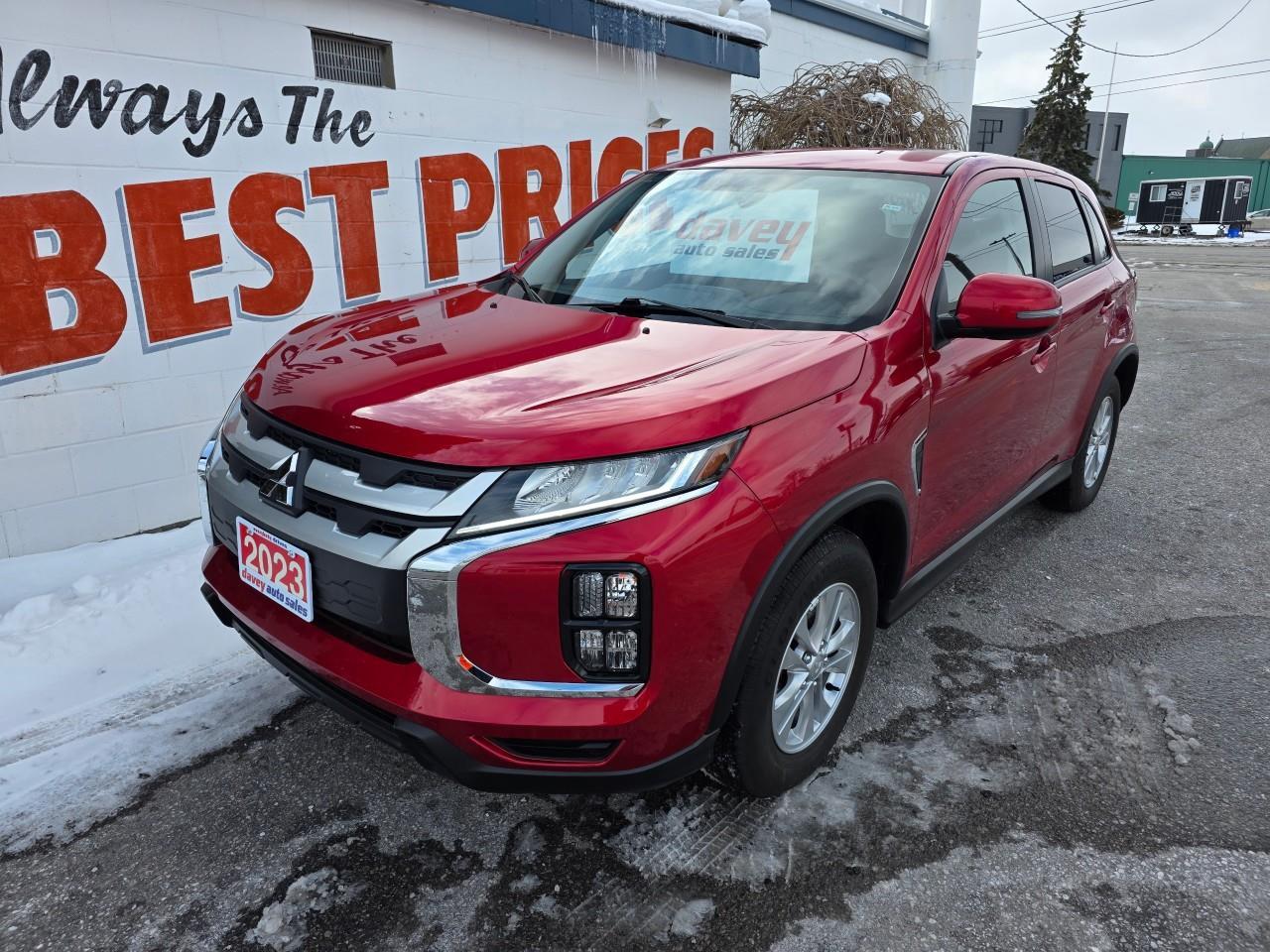 2023 Mitsubishi RVR SE 4dr Front-wheel Drive Photo