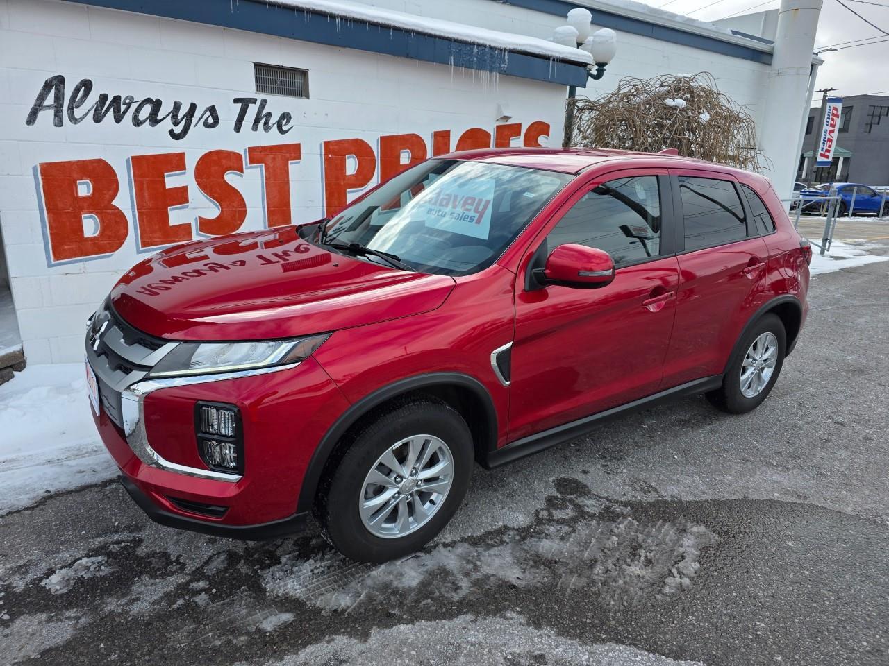 2023 Mitsubishi RVR SE 4dr Front-wheel Drive Photo3