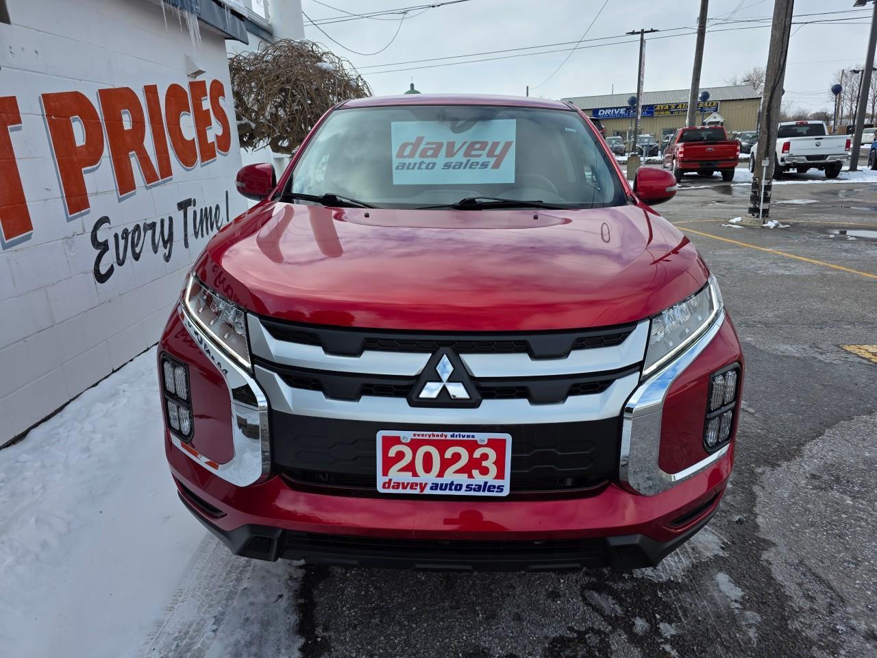 2023 Mitsubishi RVR SE 4dr Front-wheel Drive Photo