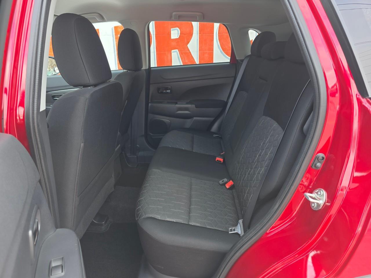 2023 Mitsubishi RVR SE 4dr Front-wheel Drive Photo