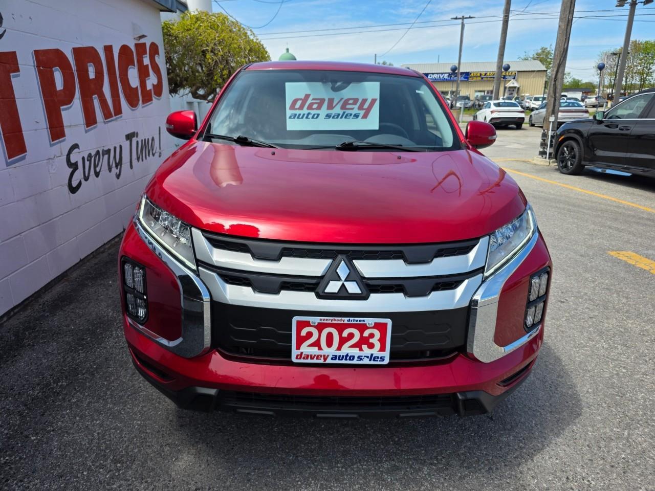2023 Mitsubishi RVR SE 4dr Front-wheel Drive Photo1