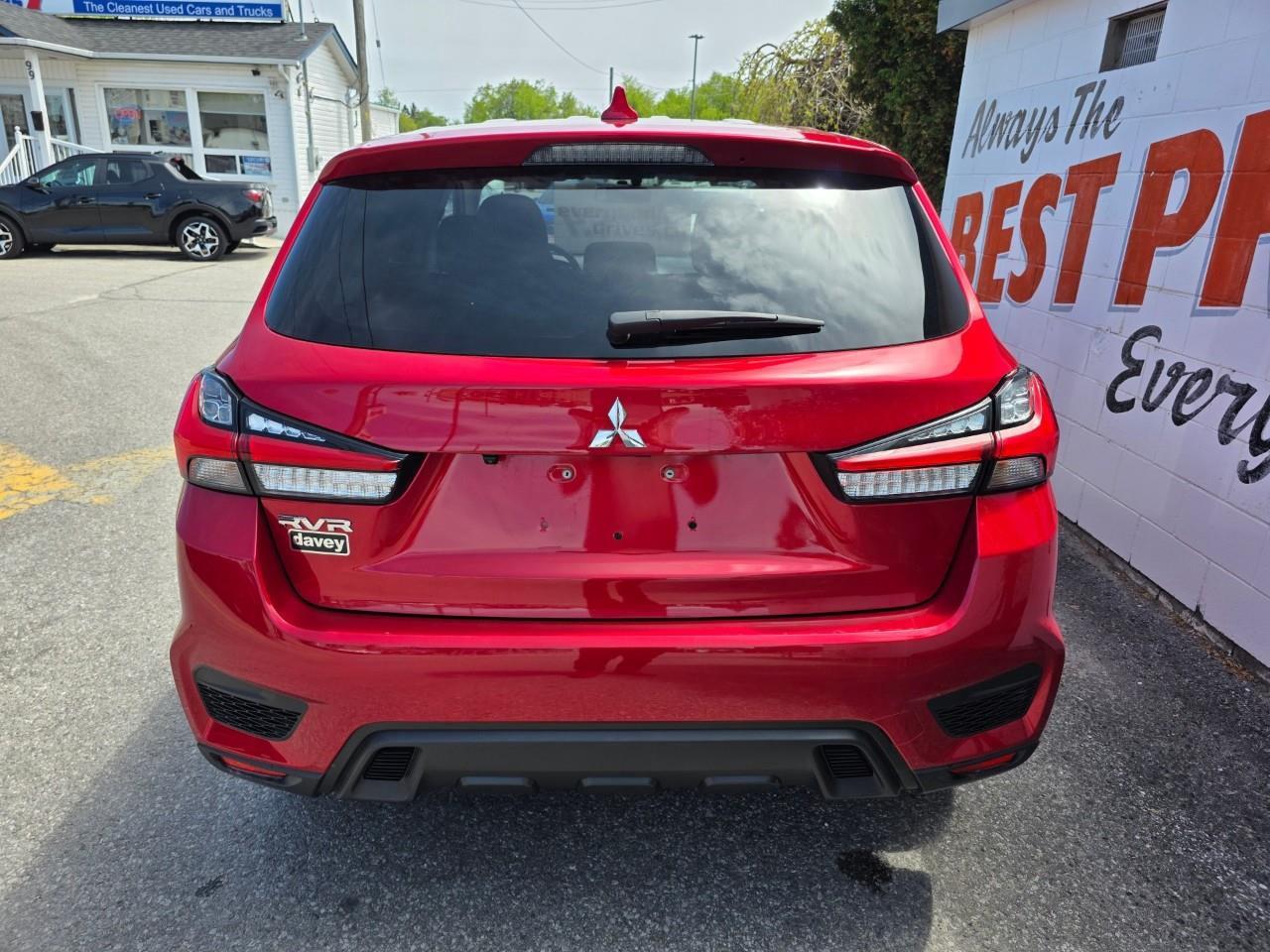 2023 Mitsubishi RVR SE 4dr Front-wheel Drive Photo