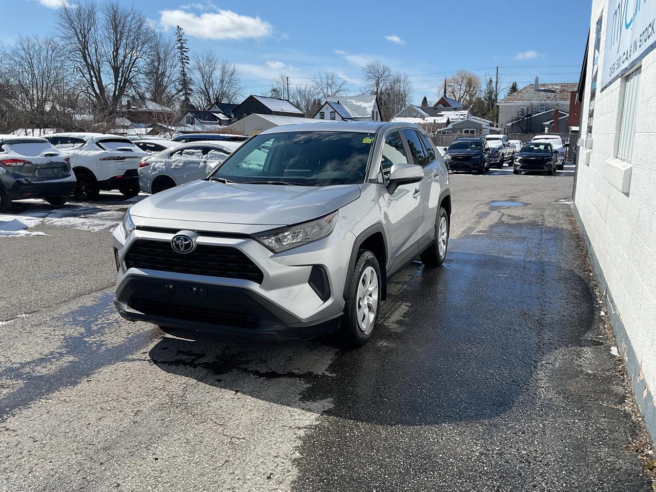 2025 Toyota RAV4 LE 4dr All-wheel Drive Photo
