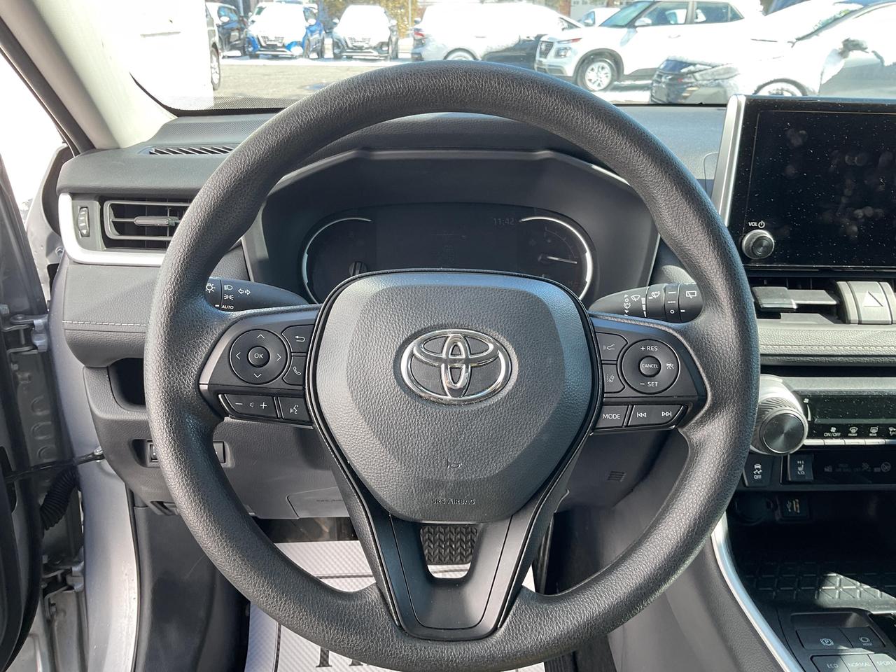 2025 Toyota RAV4 LE 4dr All-wheel Drive Photo