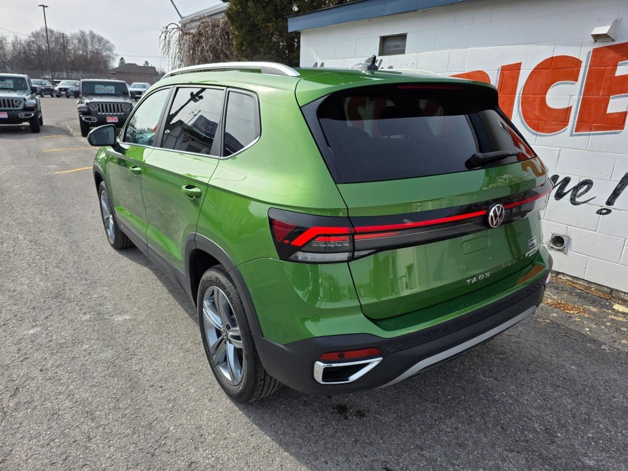 2026 Volkswagen Taos Highline 4dr All-Wheel Drive 4MOTION Photo