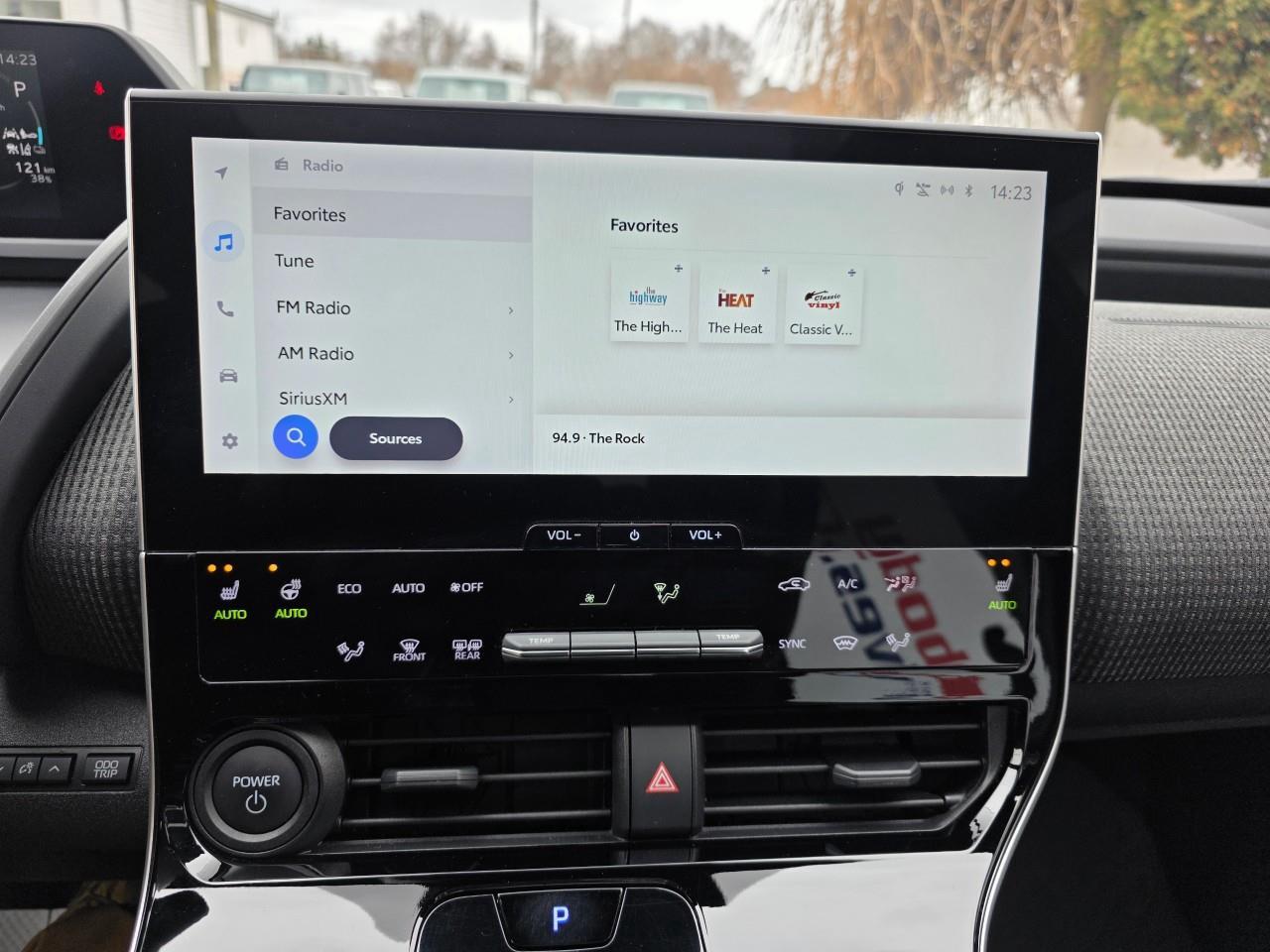 2023 Toyota bZ4X XLE 4dr All-Wheel Drive Photo