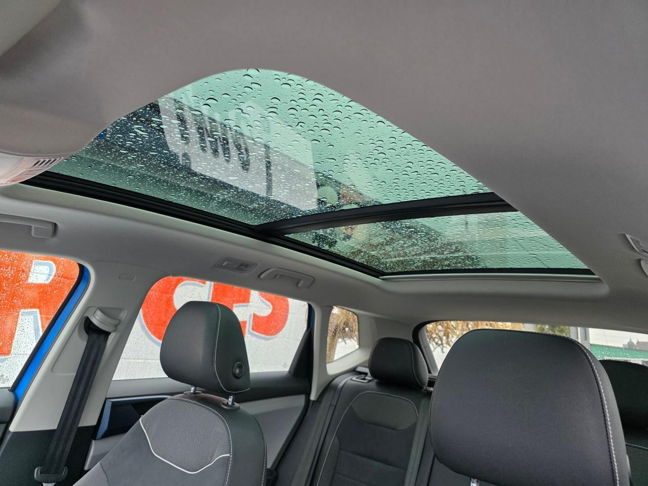 2024 Volkswagen Taos Comfortline 4dr Front-Wheel Drive Photo