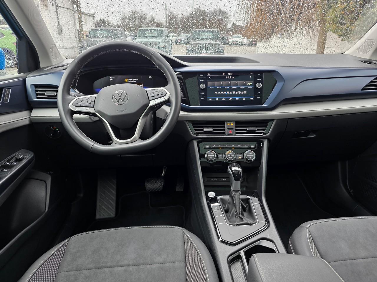 2024 Volkswagen Taos Comfortline 4dr Front-Wheel Drive Photo