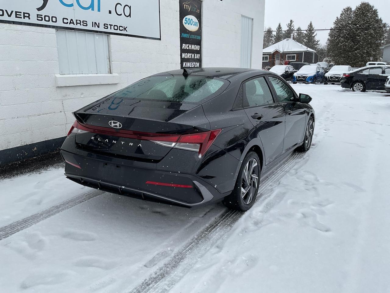 2024 Hyundai Elantra  Photo2