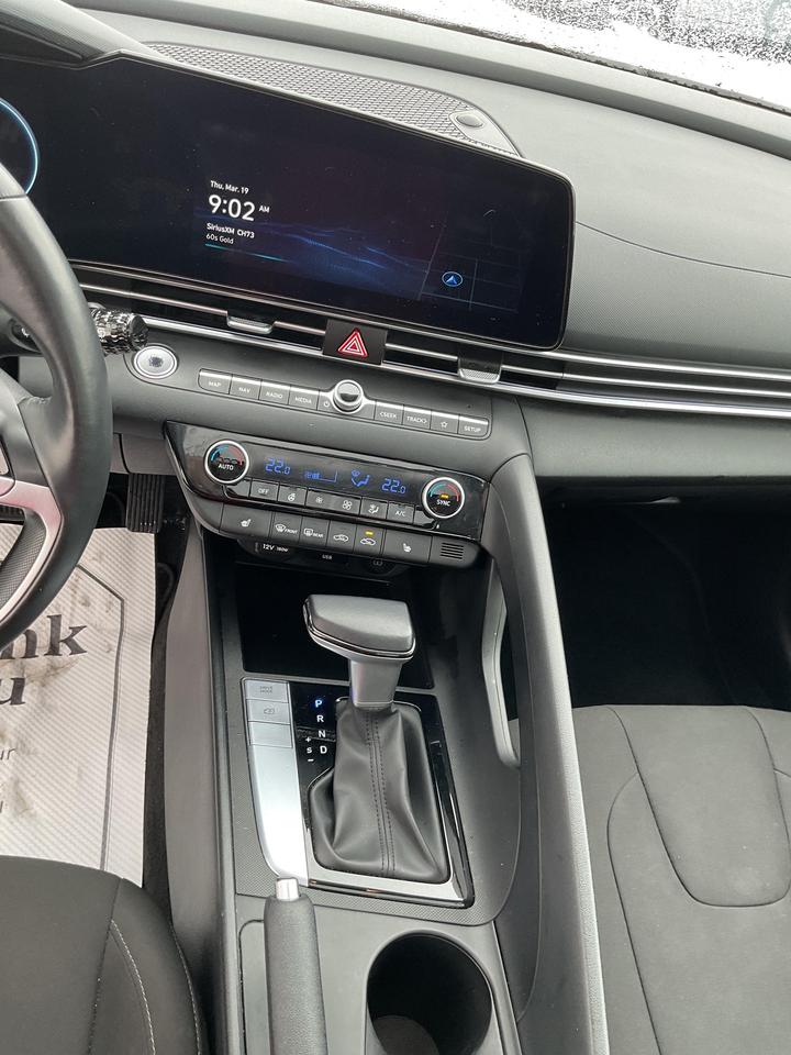 2024 Hyundai Elantra  Photo