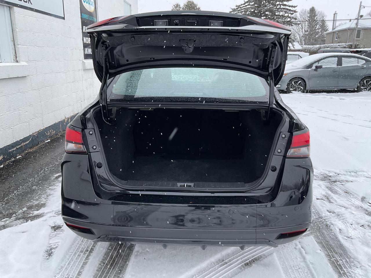 2024 Nissan Versa SR 4DR SEDAN Photo