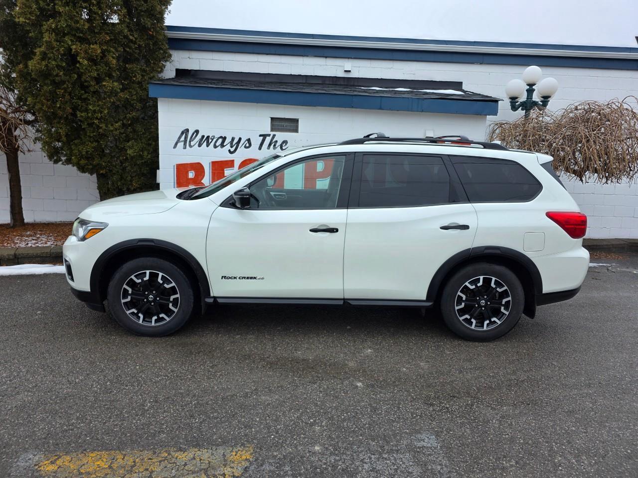 2020 Nissan Pathfinder SL Premium (CVT) (EOP 3/31/20) 4dr 4x4 Photo