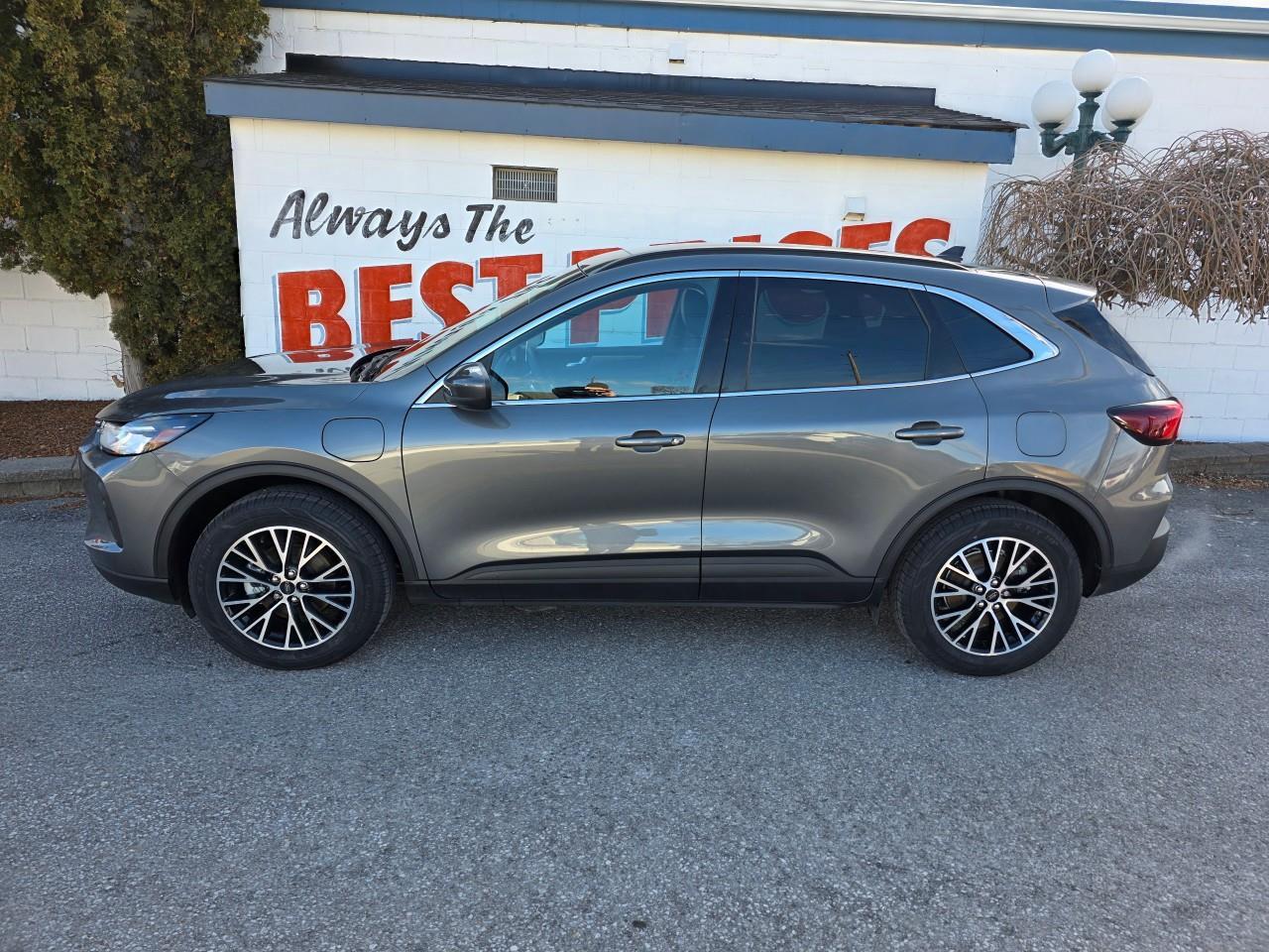 2025 Ford Escape PHEV 4dr Front-Wheel Drive Photo4