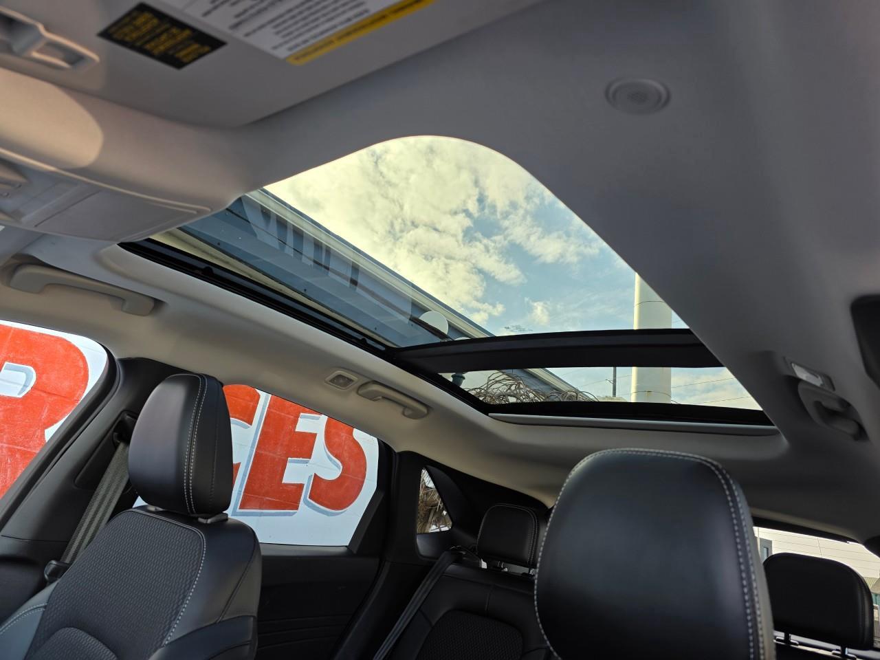 2025 Ford Escape PHEV 4dr Front-Wheel Drive Photo