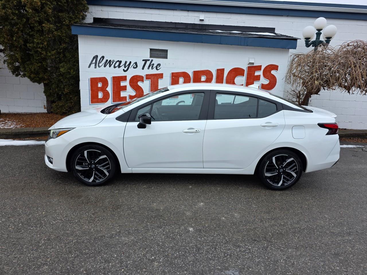 2024 Nissan Versa SR 4DR SEDAN Photo