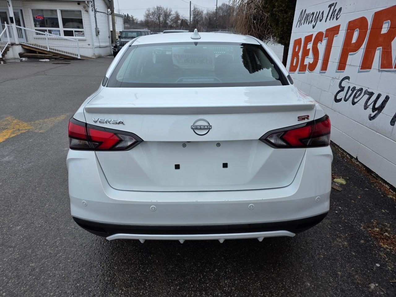 2024 Nissan Versa SR 4DR SEDAN Photo
