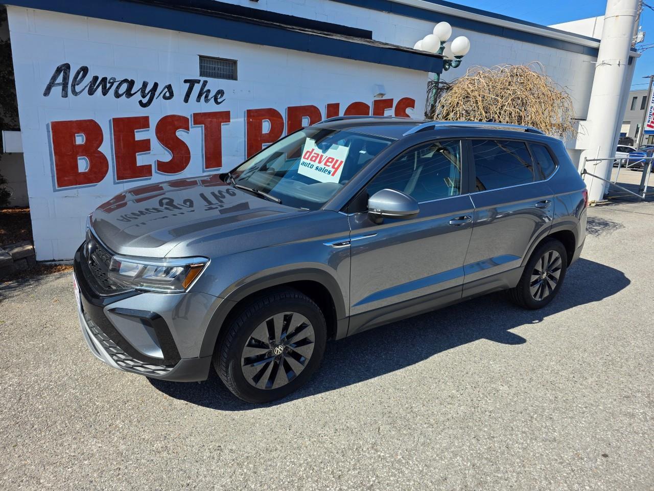 2024 Volkswagen Taos Comfortline 4dr Front-Wheel Drive Photo