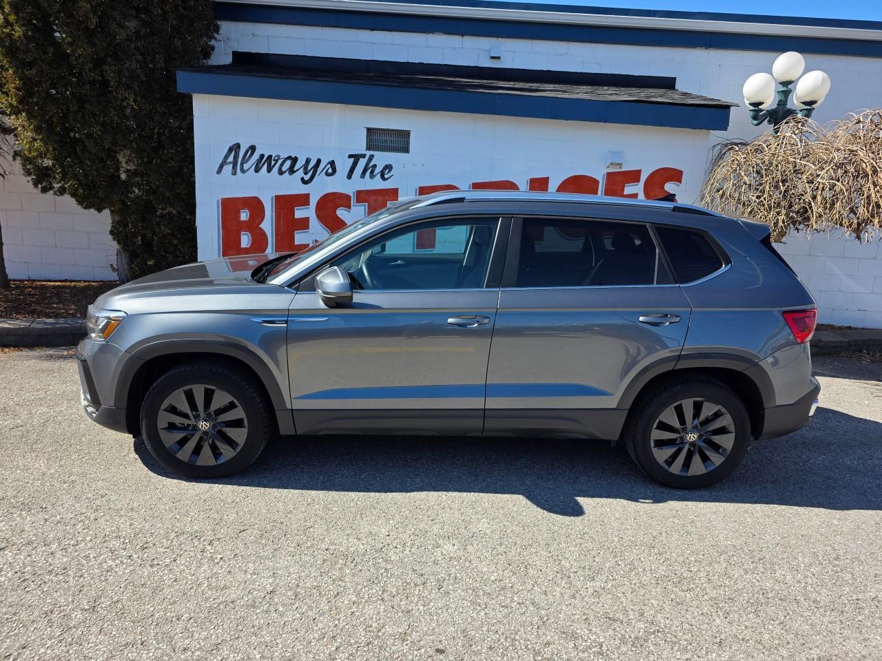 2024 Volkswagen Taos Comfortline 4dr Front-Wheel Drive Photo