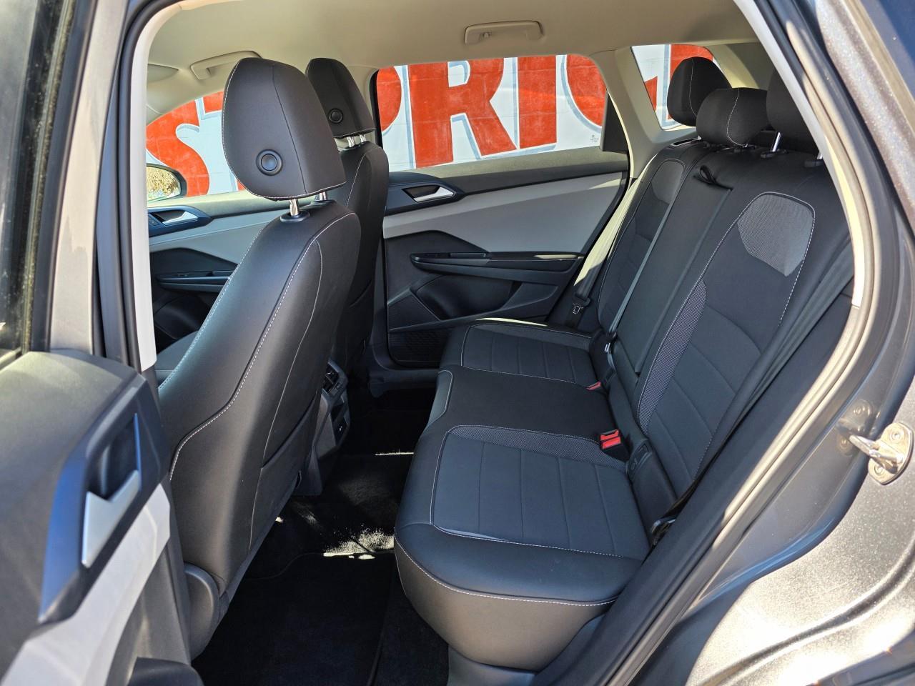 2024 Volkswagen Taos Comfortline 4dr Front-Wheel Drive Photo