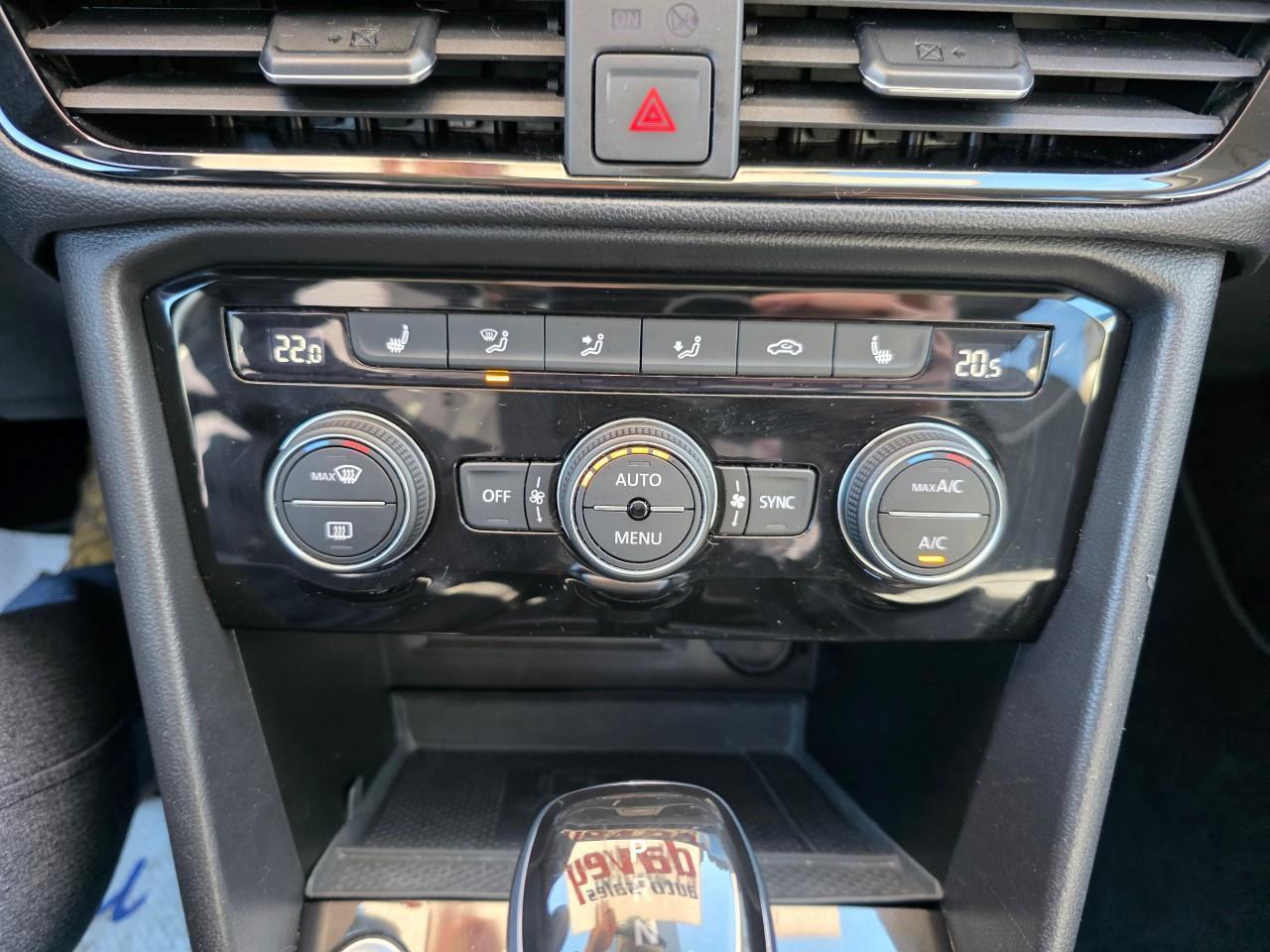 2024 Volkswagen Taos Comfortline 4dr Front-Wheel Drive Photo