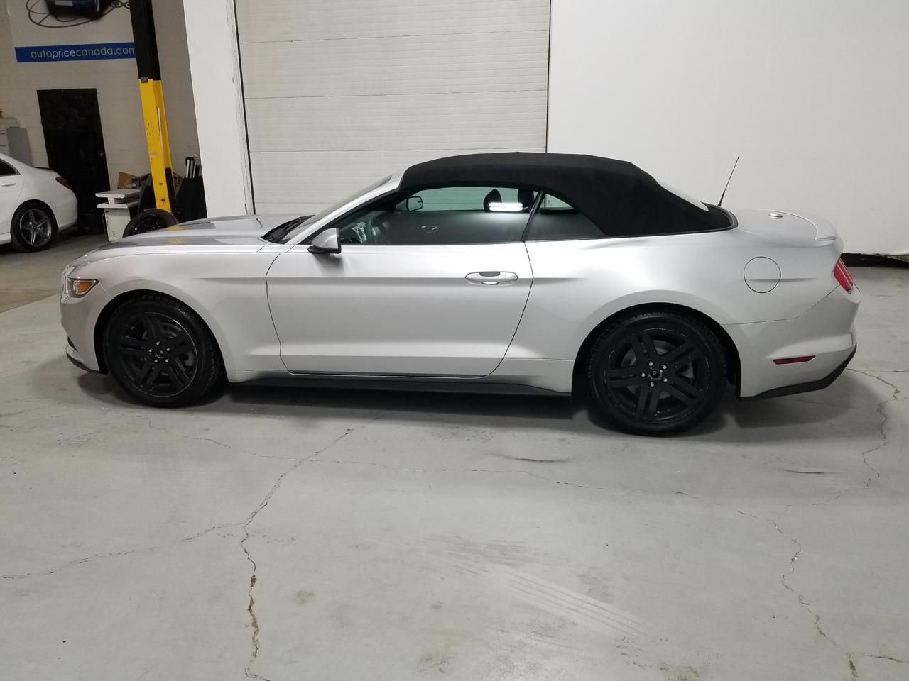 2015 Ford Mustang EcoBoost Premium 2dr Convertible Photo3