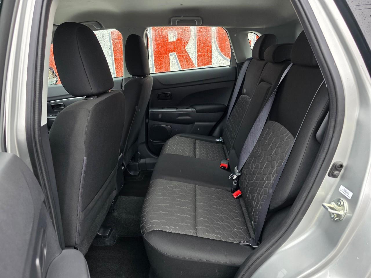 2024 Mitsubishi RVR ES 4dr AWC Photo