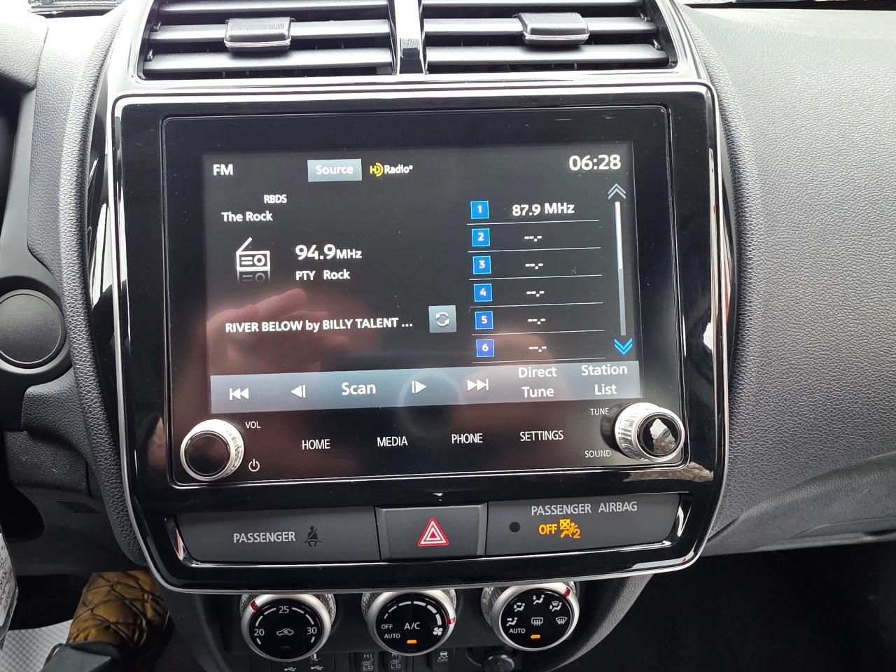 2024 Mitsubishi RVR ES 4dr AWC Photo